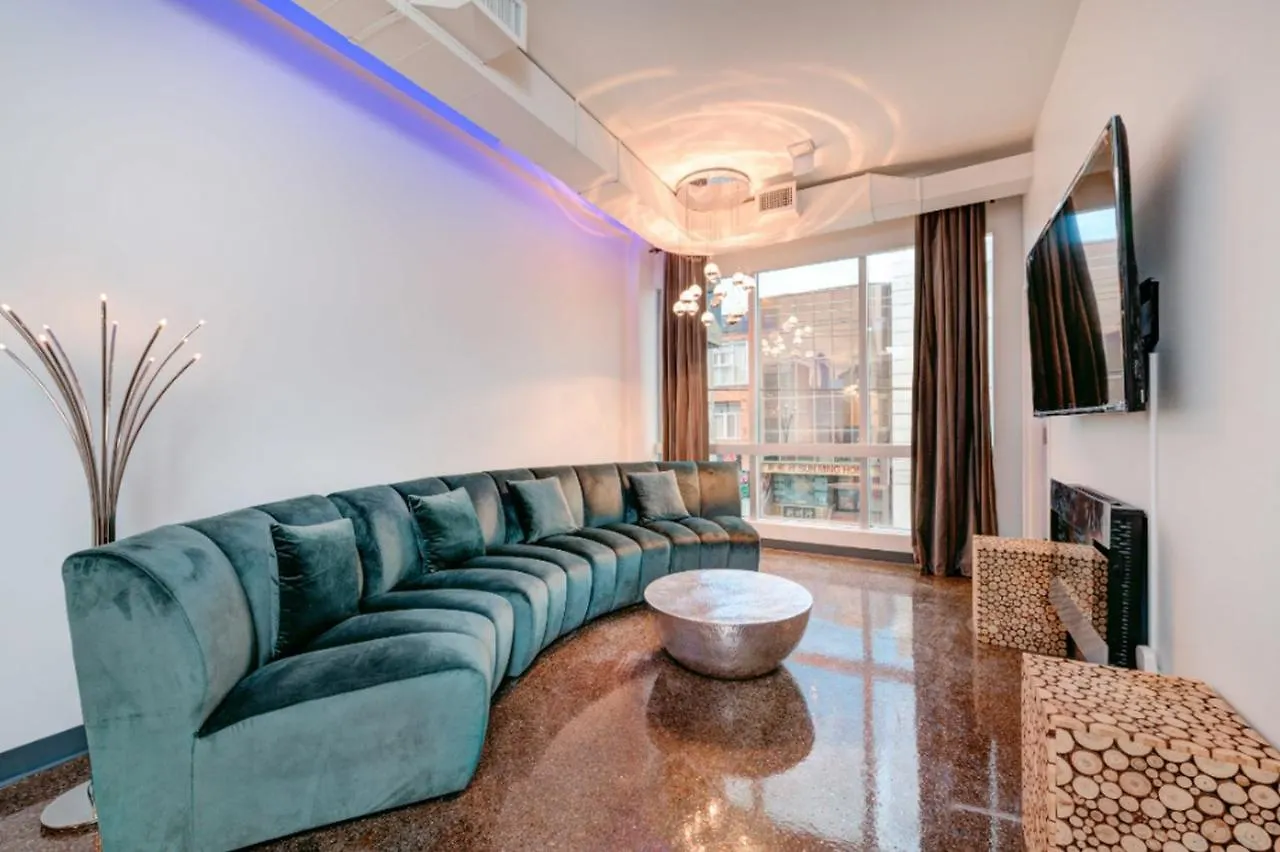 Cloud3 Hotel Toronto Apartment