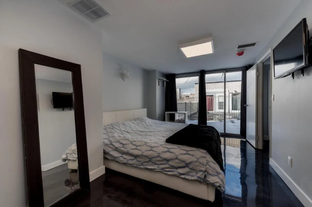 Cloud3 Hotel Toronto Apartment