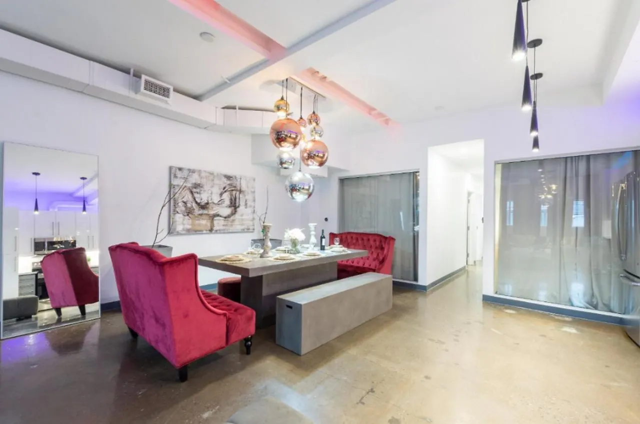 Cloud3 Hotel Toronto Apartment