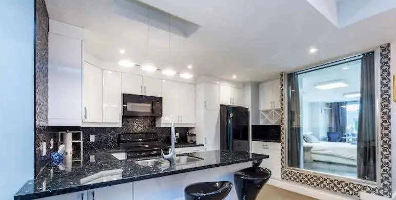 Cloud3 Hotel Toronto Apartment