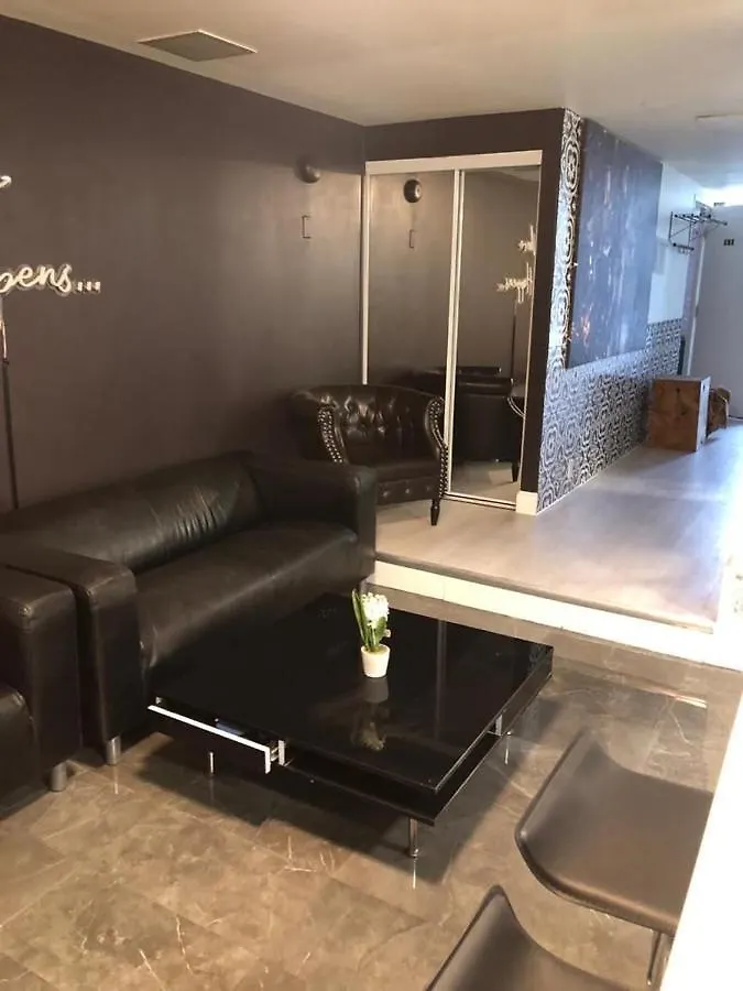 Cloud3 Hotel Toronto Apartment