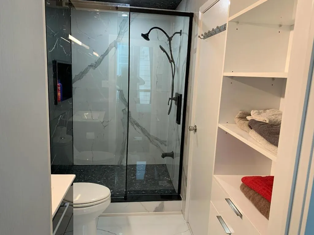 Cloud3 Hotel Toronto Apartment